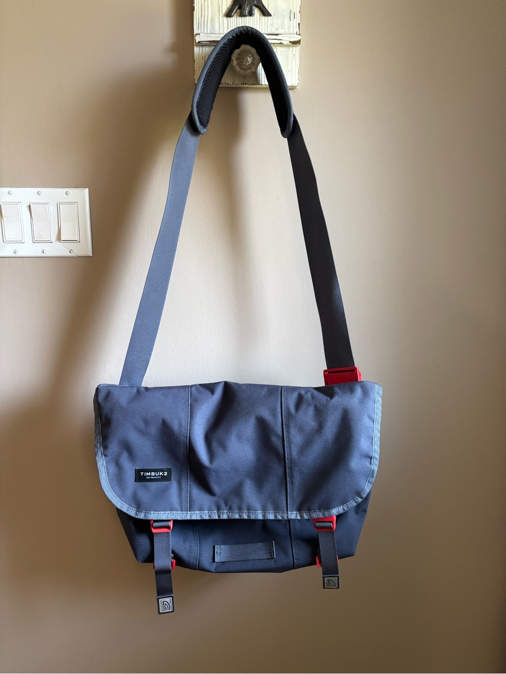 Timbuk2 San Francisco Slate Gray Messenger Bag with Red Buckles